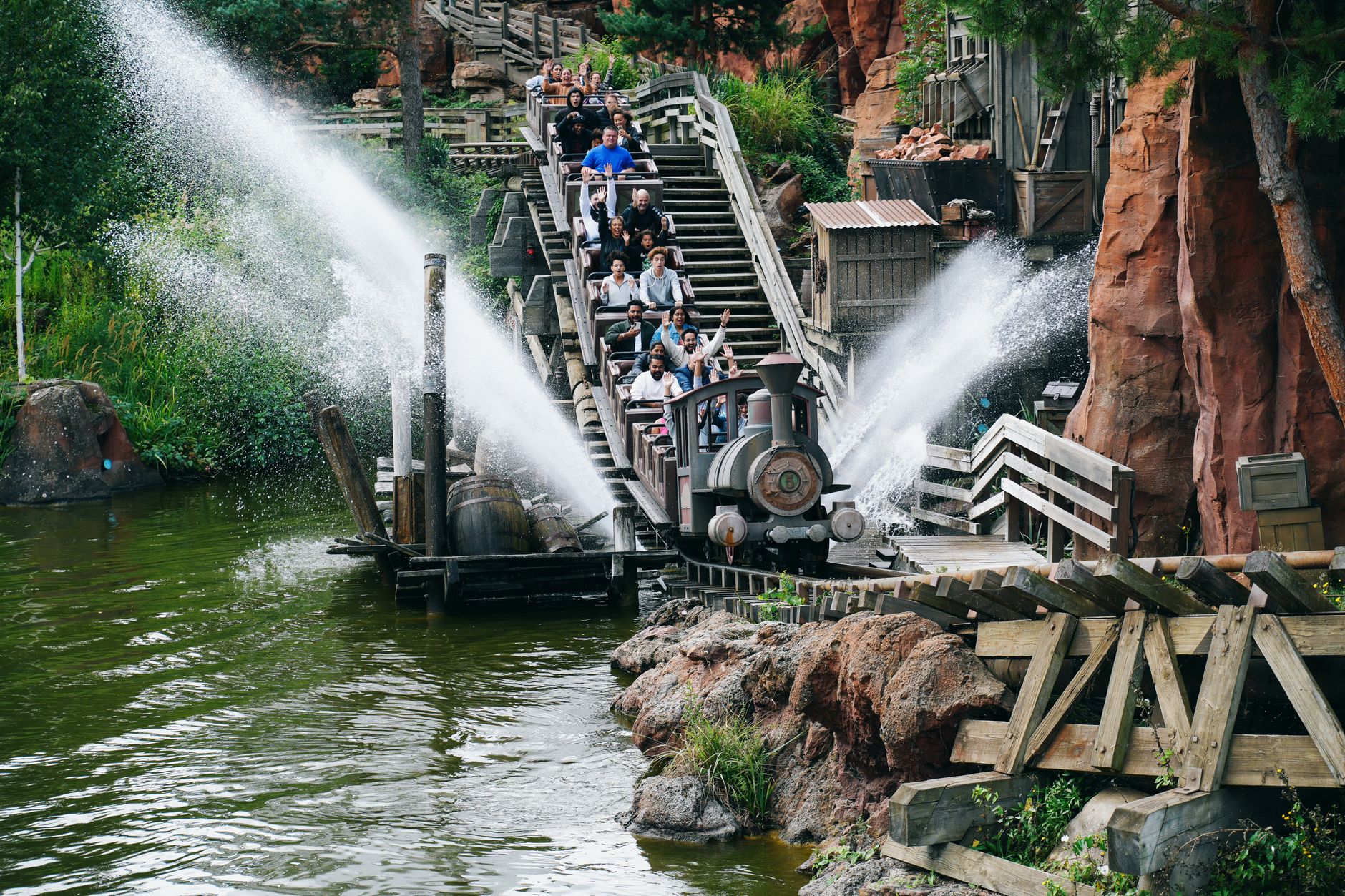 Big Splash reopening: Worst news for summer travelers